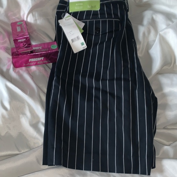 lizgolf Pants - Liz golf NWT stripped Bermuda golf shorts